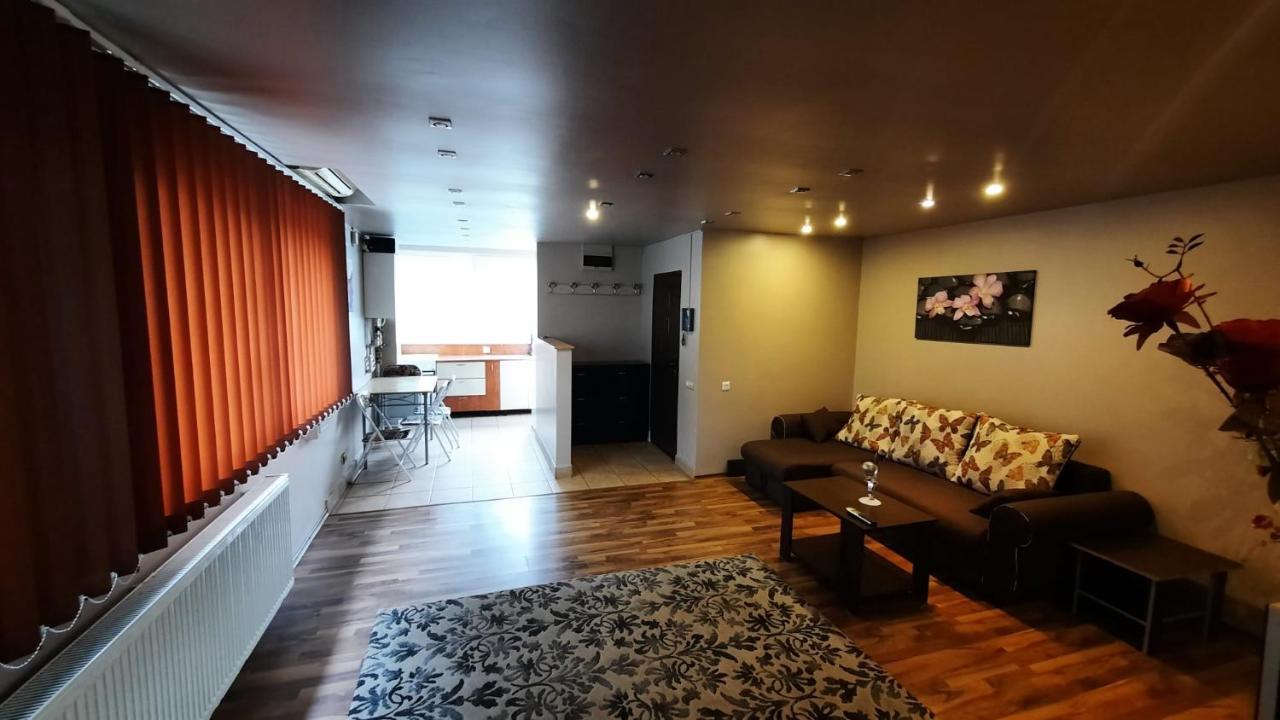 Apartament Laurentiu - etaj.1 Bukareszt Zewnętrze zdjęcie