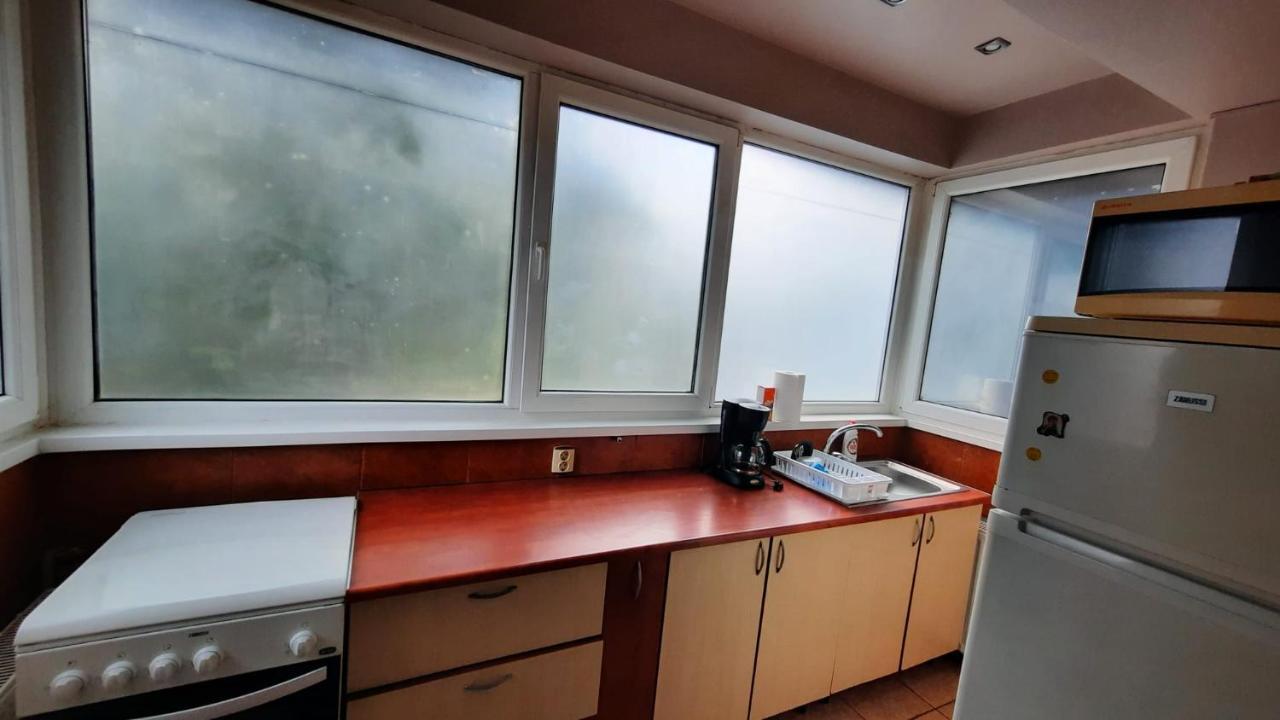 Apartament Laurentiu - etaj.1 Bukareszt Zewnętrze zdjęcie